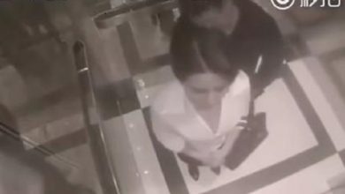 Photo of Nadzorna kamera je snimila kako čovjek uznemirava ženu u liftu. Ali, pričekajte dok ne vidite šta se događa na 0:21 min!